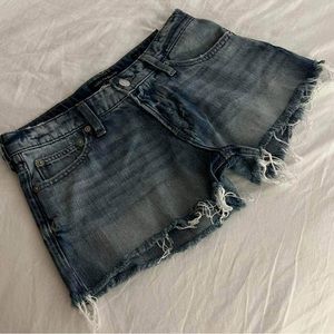 Lucky brand cut off shorts sz 2/26
